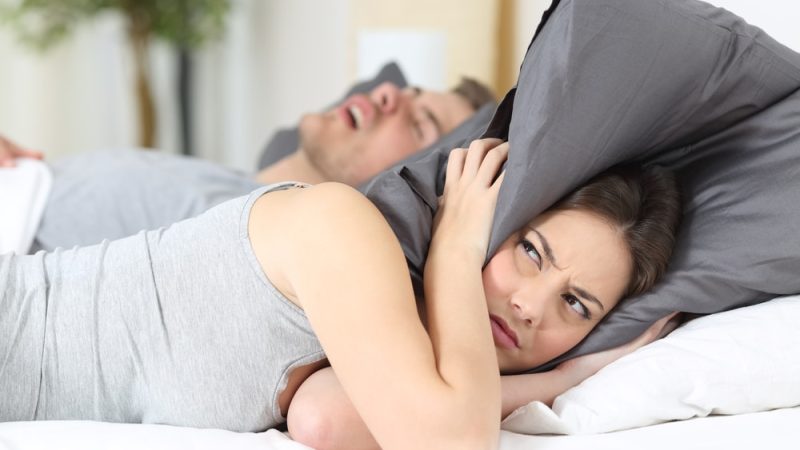 Guide to Finding the Best Anti-Snoring Device So You Can Get Some Rest