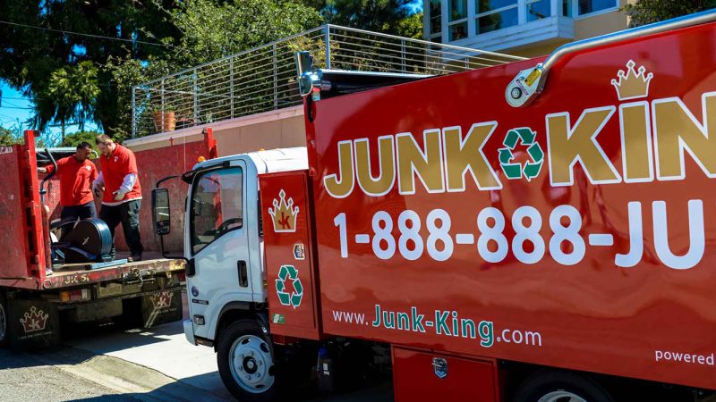 Clean and Organized Spaces: Islandia’s Junk Removal Services