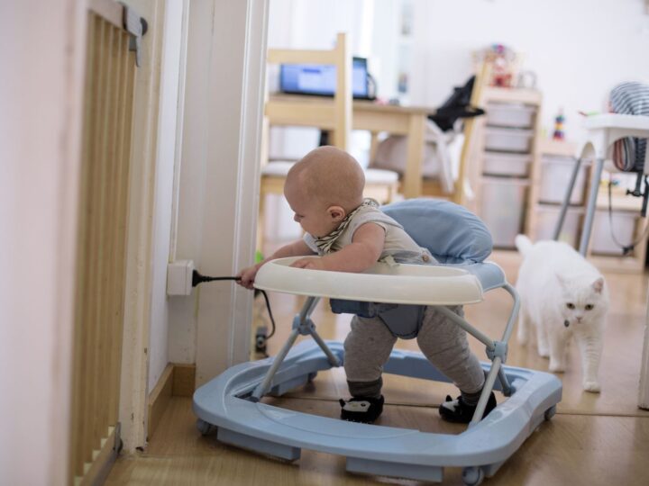 Choosing The Best Baby Walker for Your Baby