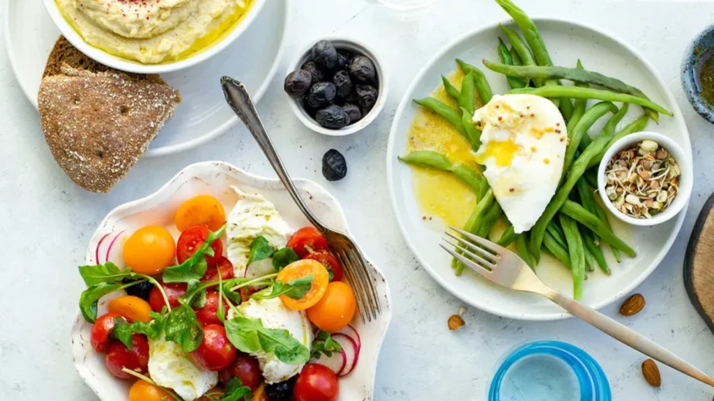 Optimal Weight Loss Meals That Emphasize Moderation Over Strict Dietary Restrictions